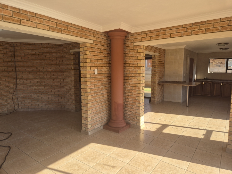 2 Bedroom Property for Sale in Flamwood North West